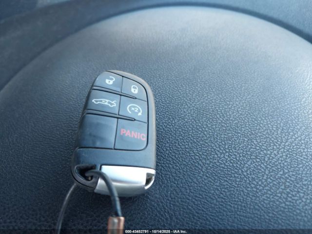 2023 CHRYSLER 300 2C3CCABG7PH641015 Photo 10