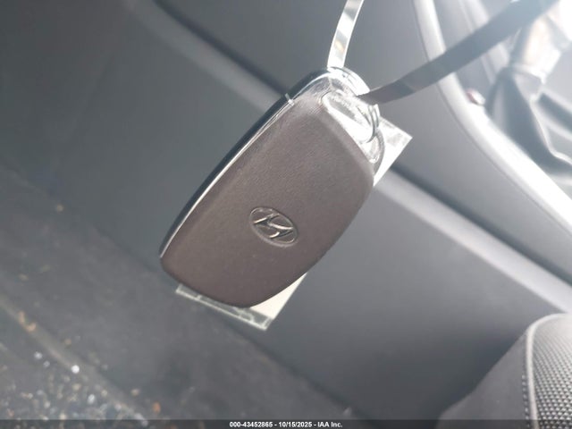 KMHC75LC9HU028536 Hyundai Ioniq Hybrid Sel