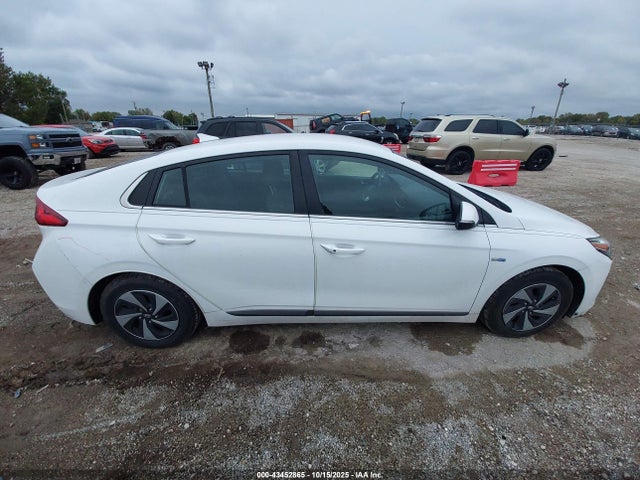 KMHC75LC9HU028536 Hyundai Ioniq Hybrid Sel