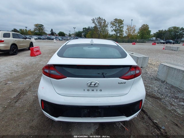 KMHC75LC9HU028536 Hyundai Ioniq Hybrid Sel