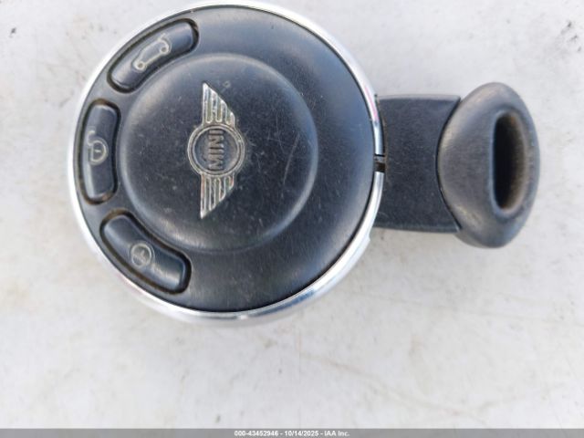 2011 MINI COOPER S WMWSV3C56BTY13330 Photo 10