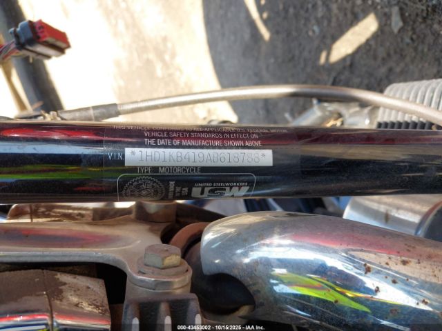 2010 HARLEY-DAVIDSON FLHX 1HD1KB419AB618788 Photo 9