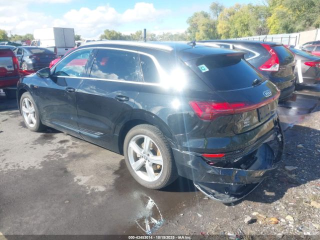 2019 AUDI E-TRON WA1LAAGE7KB004727 Photo 2