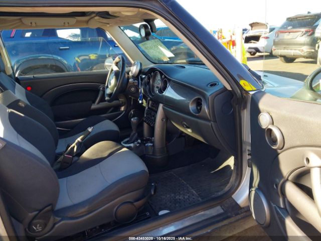 2005 MINI COOPER WMWRC33425TJ66070 Photo 4