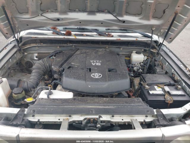 2007 TOYOTA FJ CRUISER JTEBU11F470012826 Photo 9