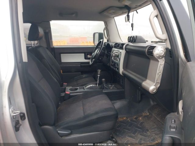 2007 TOYOTA FJ CRUISER JTEBU11F470012826 Photo 4