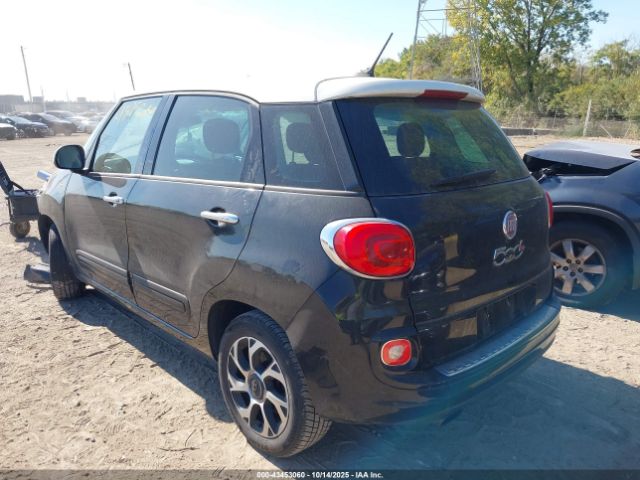 2014 FIAT 500L ZFBCFABH4EZ026434 Photo 2