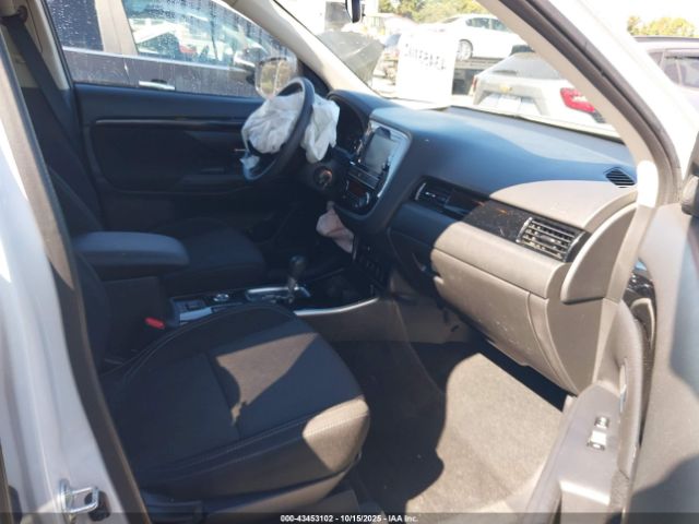 2019 MITSUBISHI OUTLANDER JA4AZ3A30KZ047509 Photo 4