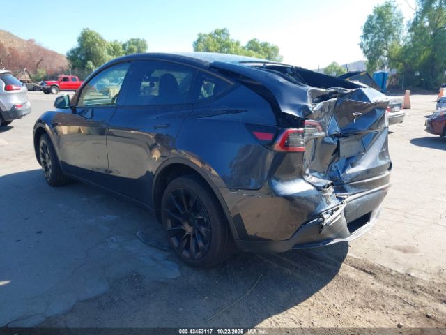 2024 TESLA MODEL Y 7SAYGDEE6RF086930 Photo 2