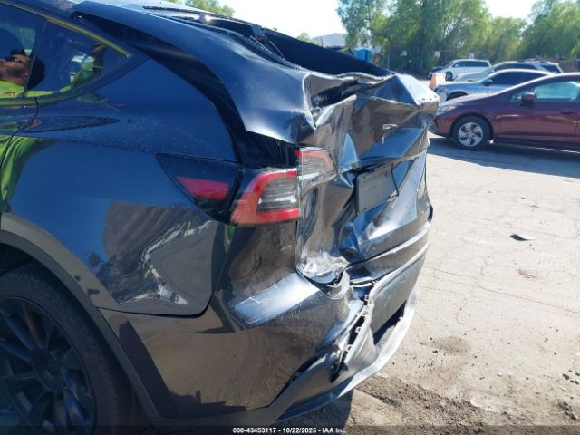 2024 TESLA MODEL Y 7SAYGDEE6RF086930 Photo 5