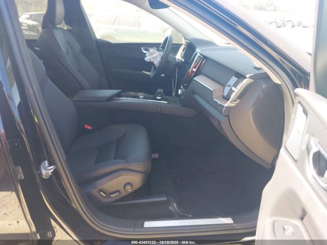 2023 VOLVO XC60 YV4L12DN4P1203650 Photo 4