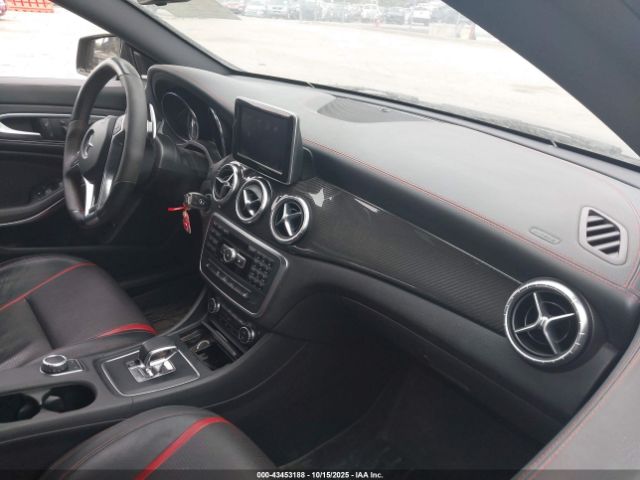 2014 MERCEDES-BENZ CLA 45 AMG WDDSJ5CB7EN144774 Photo 4