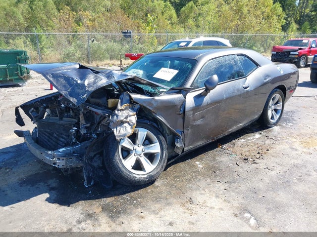 43453371 :رقم المزاد ، 2C3CDZAG7GH221347 vin ، 2016 Dodge Challenger Sxt مزاد بيع
