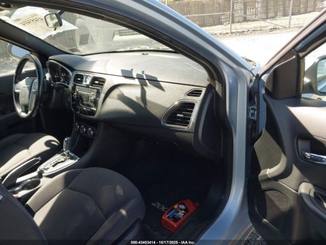 2013 CHRYSLER 200 1C3CCBBB8DN736857 Photo 4