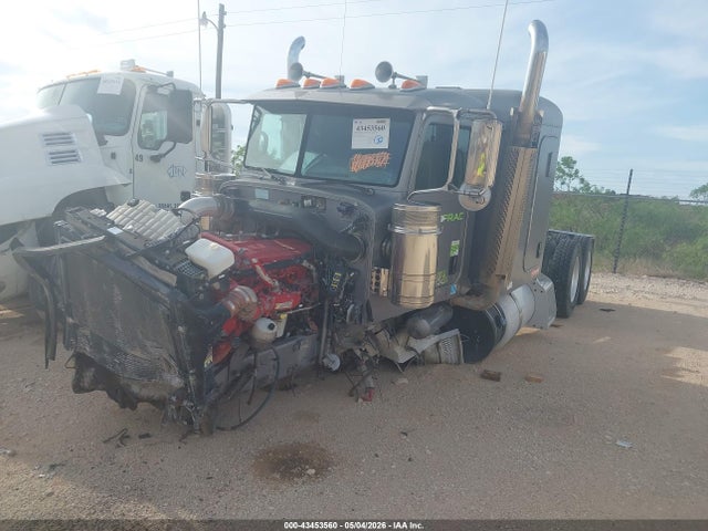 2015 Peterbilt 389 მანქანა იყიდება აუქციონზე, vin: 1XPXD49XXFD267141, აუქციონის ნომერი: 43453560