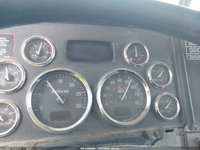 2015 Peterbilt 389 მანქანა იყიდება აუქციონზე, vin: 1XPXD49XXFD267141, აუქციონის ნომერი: 43453560