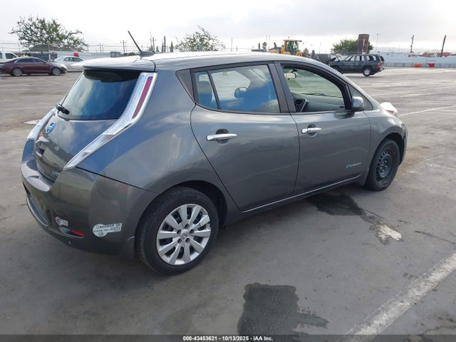 1N4BZ0CPXGC313871 Nissan 2016