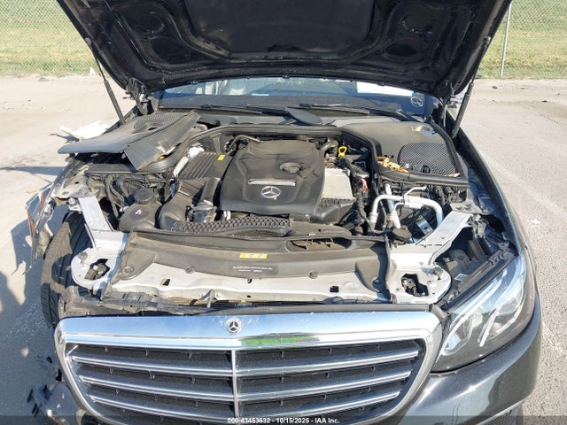 2018 Mercedes-benz E 300 4matic მანქანა იყიდება აუქციონზე, vin: WDDZF4KB6JA359009, აუქციონის ნომერი: 43453632