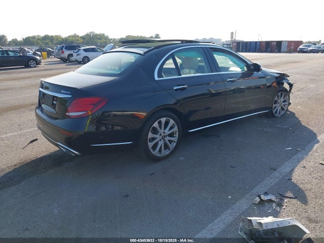 2018 Mercedes-benz E 300 4matic მანქანა იყიდება აუქციონზე, vin: WDDZF4KB6JA359009, აუქციონის ნომერი: 43453632