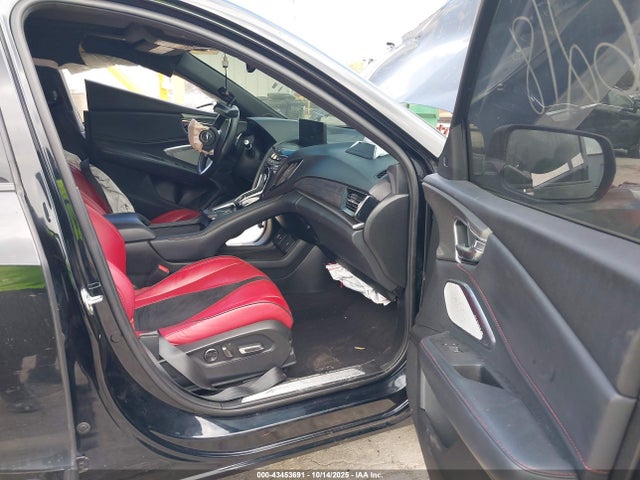 2019 ACURA RDX 5J8TC1H61KL010056 Photo 4