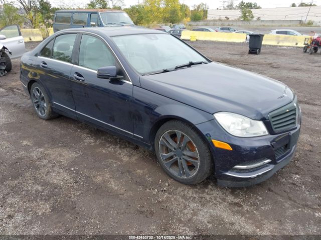 2012 MERCEDES-BENZ C 300 WDDGF8BB5CA656144
