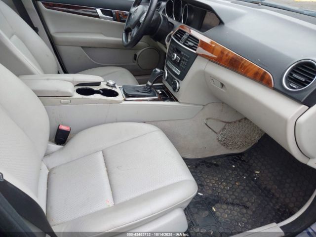2012 MERCEDES-BENZ C 300 WDDGF8BB5CA656144 Photo 4