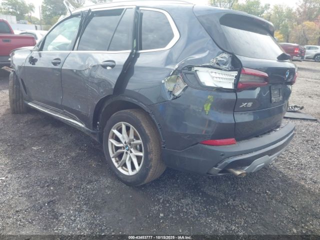2021 BMW X5 5UXCR6C07M9E38101 Photo 2
