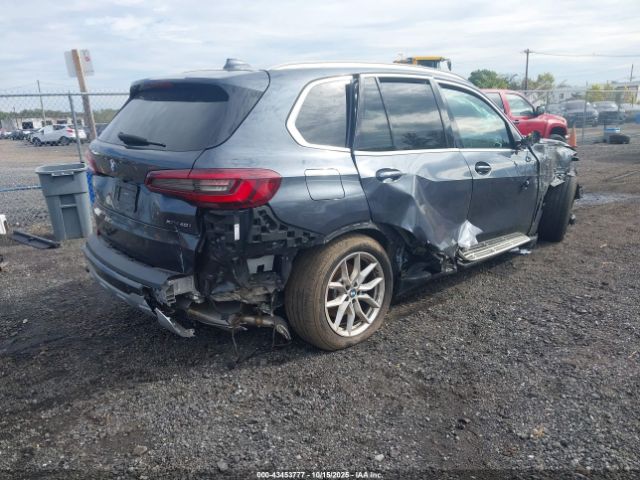 2021 BMW X5 5UXCR6C07M9E38101 Photo 3