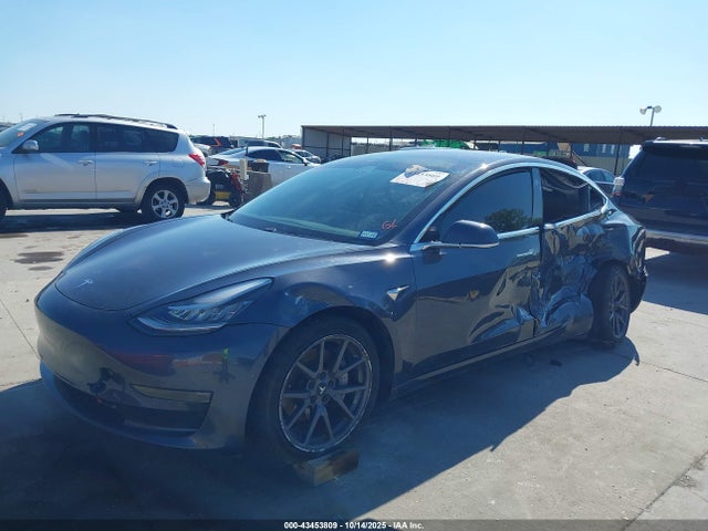 2018 TESLA MODEL 3 5YJ3E1EB9JF065902 Photo 1
