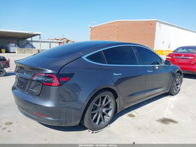 2018 TESLA MODEL 3 5YJ3E1EB9JF065902 Photo 3