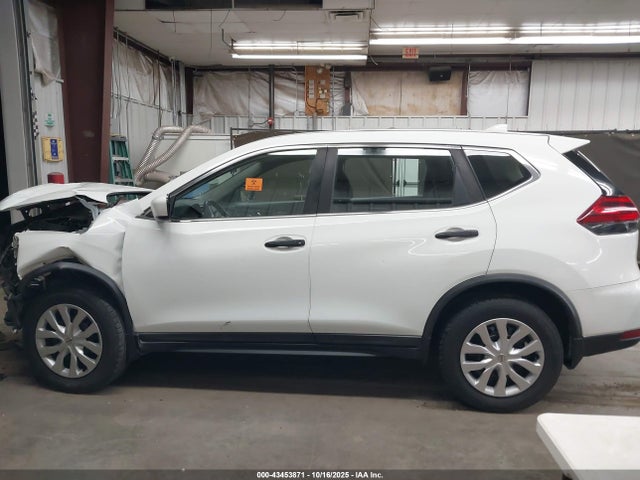 Nissan ROGUE S 2018 KNMAT2MT2JP576600 Image 14