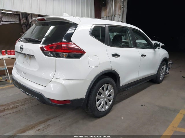 Nissan ROGUE S 2018 KNMAT2MT2JP576600 Image 4