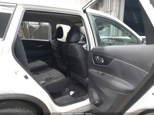 Nissan ROGUE S 2018 KNMAT2MT2JP576600 Image 8