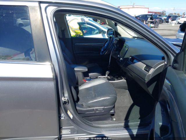 2020 MITSUBISHI OUTLANDER JA4AD3A32LZ036785 Photo 4