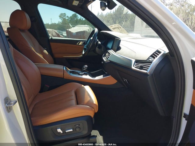 2021 BMW X5 5UXCR4C08M9D80505 Photo 4