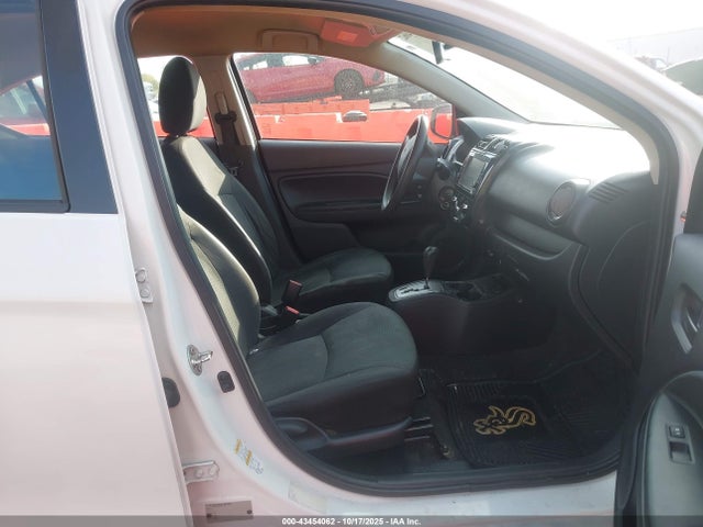 2018 MITSUBISHI MIRAGE G4 ML32F3FJ5JHF08983 Photo 4