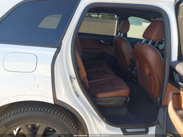 2019 AUDI Q7 WA1LAAF75KD040794 Photo 7