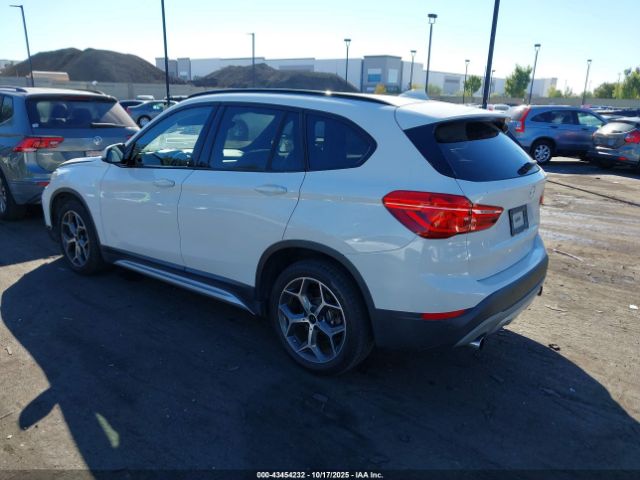2017 BMW X1 WBXHU7C36H5H37696 Photo 2