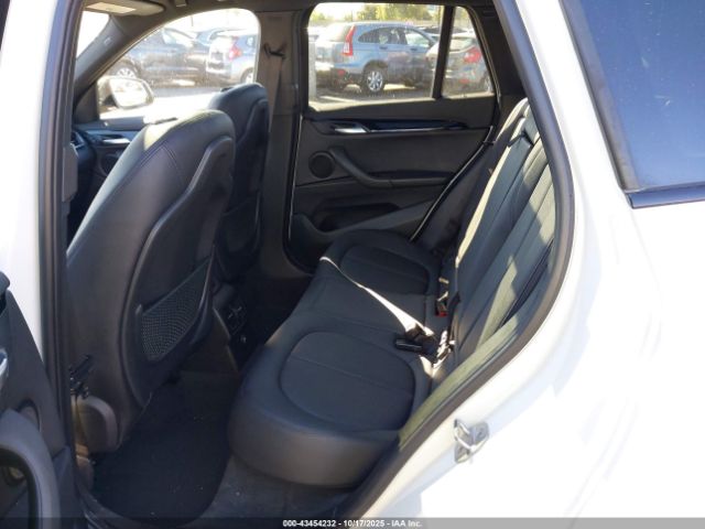 2017 BMW X1 WBXHU7C36H5H37696 Photo 7