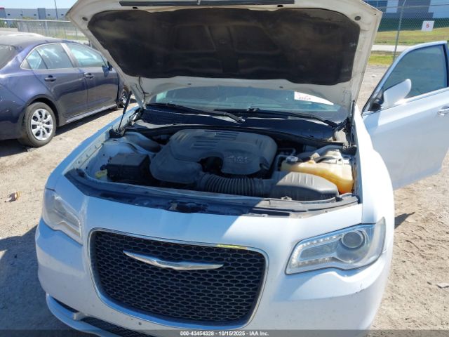 2015 CHRYSLER 300 2C3CCAAG3FH801875 Photo 9