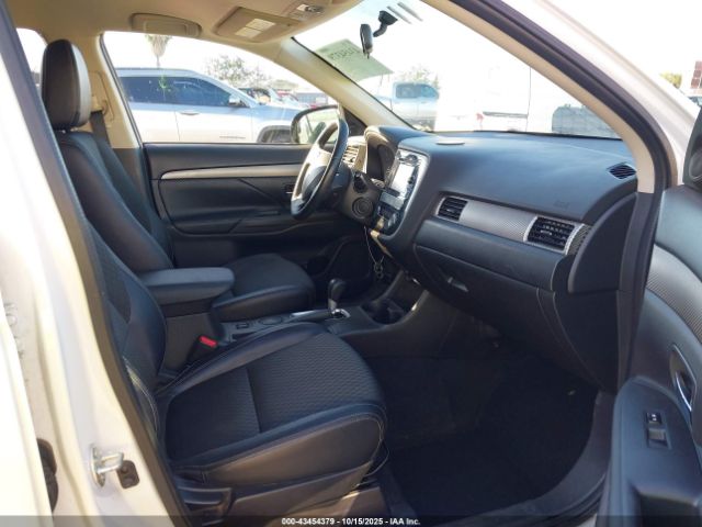 2015 MITSUBISHI OUTLANDER JA4AD3A30FZ010142 Photo 4