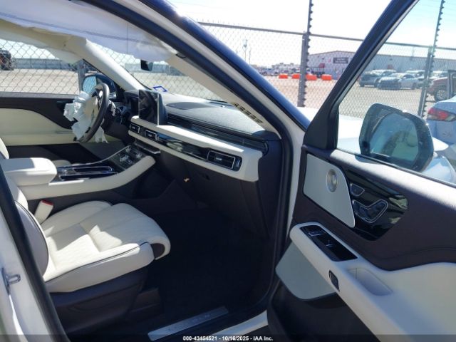 2023 LINCOLN AVIATOR 5LM5J9XC7PGL24550 Photo 4