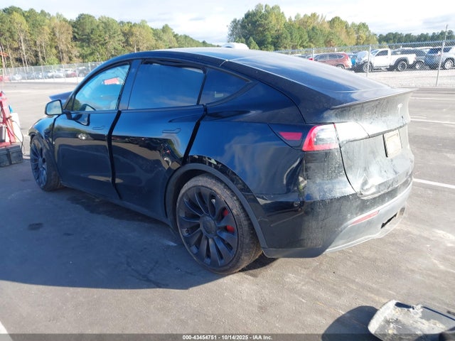 2022 TESLA MODEL Y 7SAYGDEF6NF390827 Photo 2