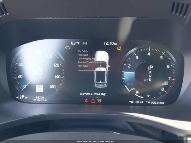 2018 VOLVO XC60 YV4102RK3J1003049 Photo 6