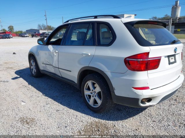 2013 BMW X5 5UXZV4C5XD0B03098 Photo 2