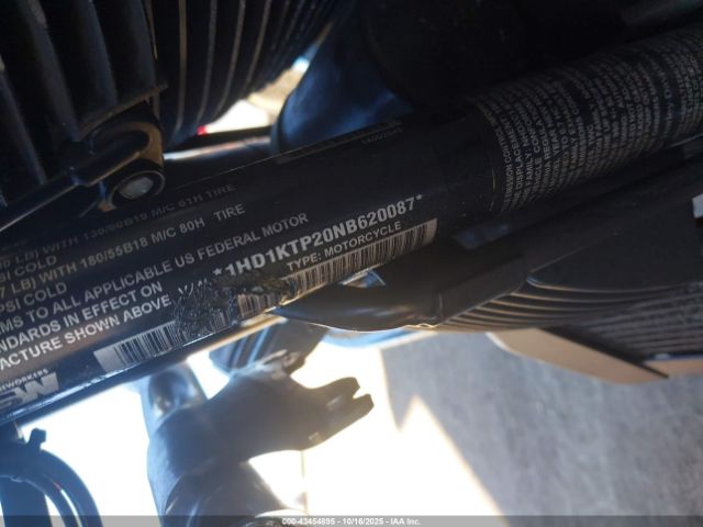 2022 HARLEY-DAVIDSON FLTRXS 1HD1KTP20NB620087 Photo 9