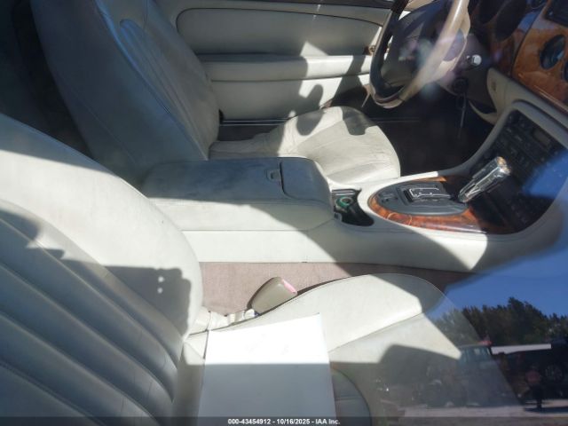 2001 JAGUAR XK8 SAJDA42C31NA20894 Photo 4