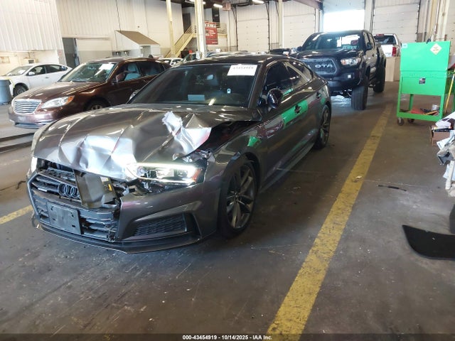 2019 AUDI A5 WAUENCF5XKA099884 Photo 1