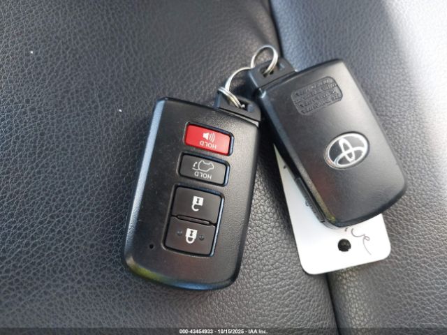 2018 TOYOTA RAV4 JTMDFREV4JJ252211 Photo 10