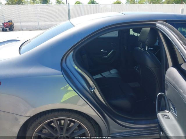 2021 MERCEDES-BENZ AMG A 35 W1K3G5BB4MJ265868 Photo 7